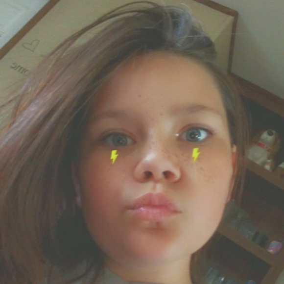 Meet the Posher Other - Meet your Posher, Abigail